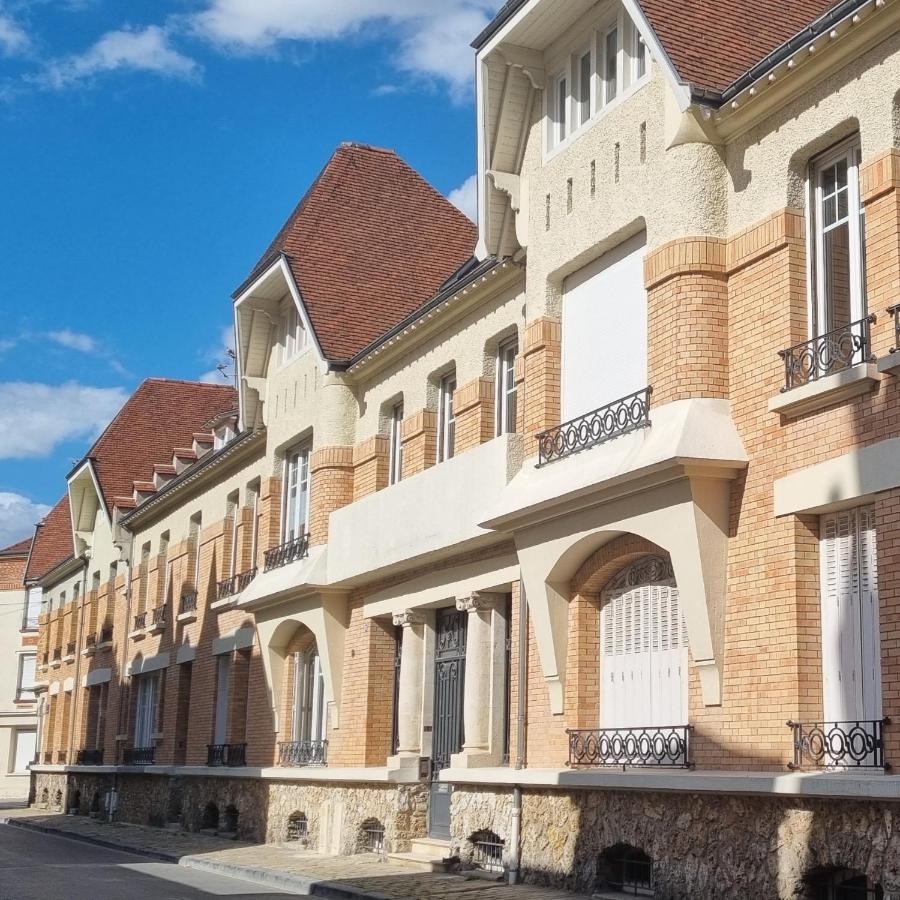 Au 53, Sous Le Chartil Apartment Reims Exterior foto